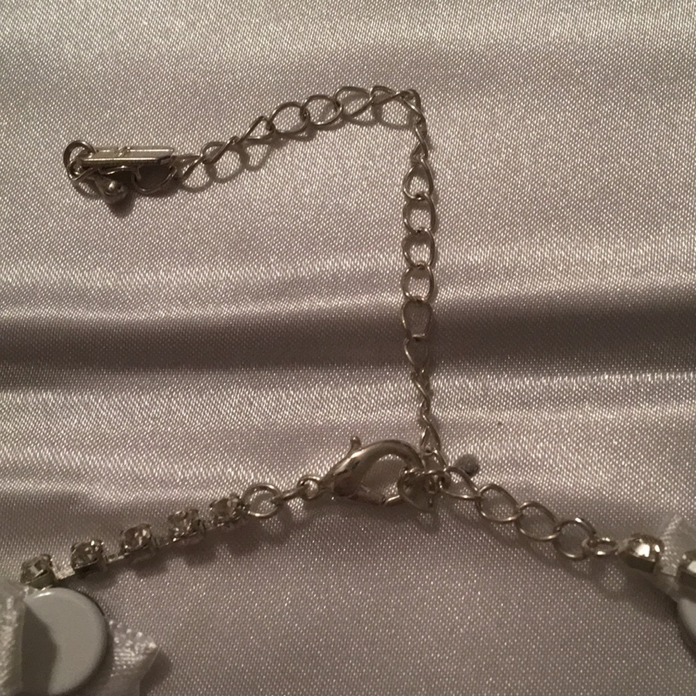 HOST PICK!!! 🎉 Vintage crystal formal necklace - Picture 4 of 4